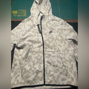 Brand new Nike tech white camo size large $60 or best offer